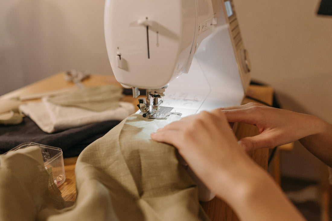 Les ateliers derrière les sacoches NKIUP : inclusion et savoir-faire